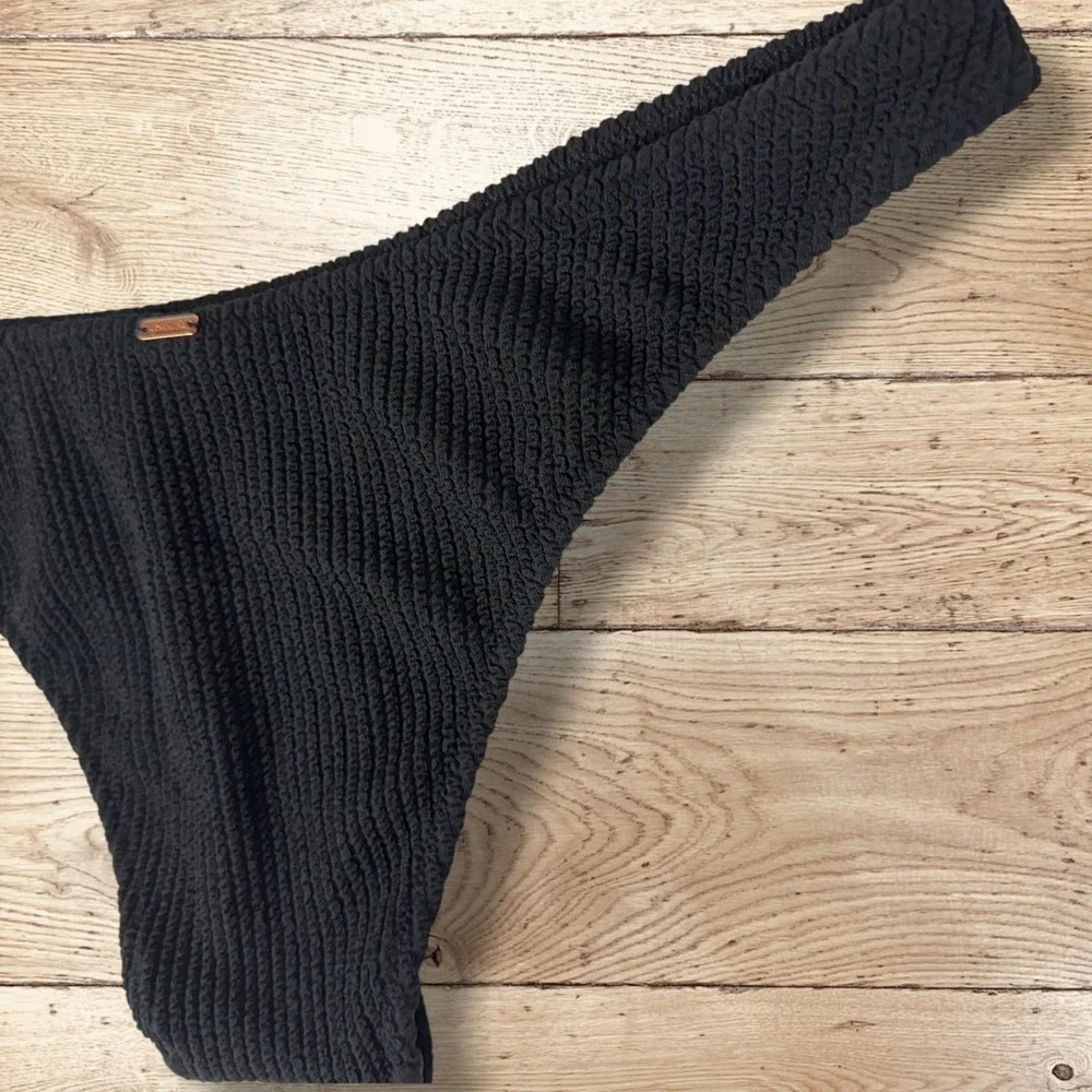 PINK Victoria's Secret Ribbed Deep Cut Brazilian Bikini‎ Bottom NWT Size M Black